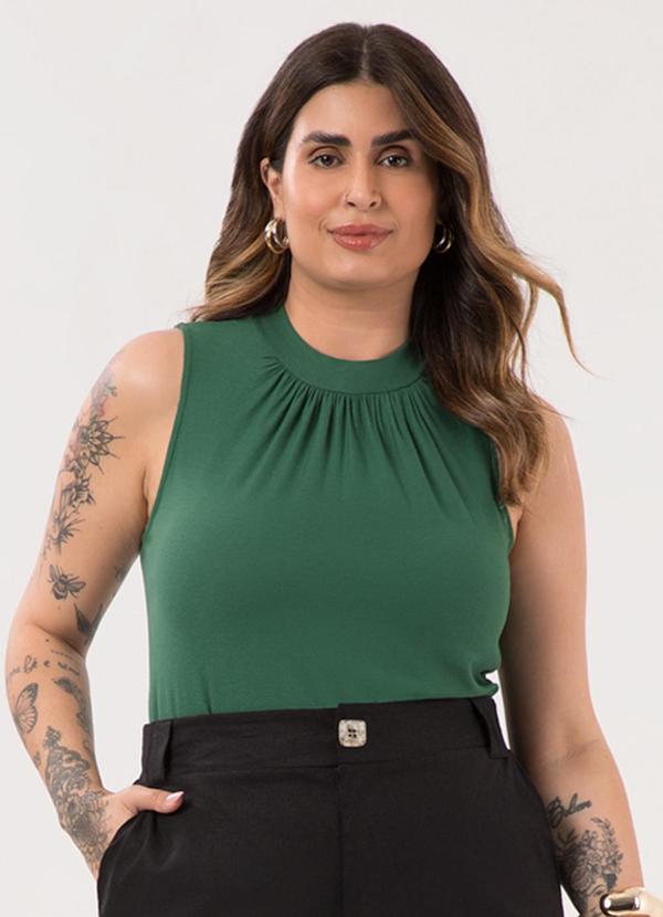 Lunender Mais Mulher - Blusa Plus Size com Gola Franzida Crepe Verde