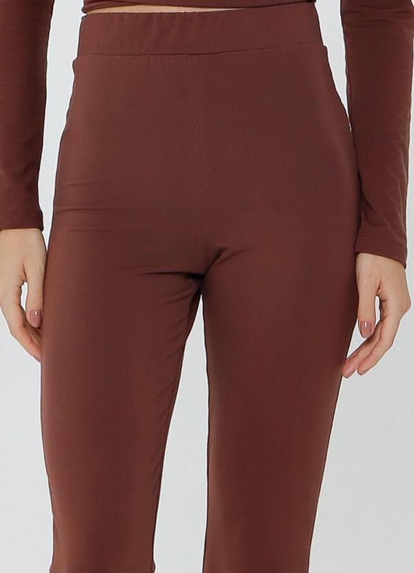 Gatabakana - Calca Boot Cut Power Marrom 7