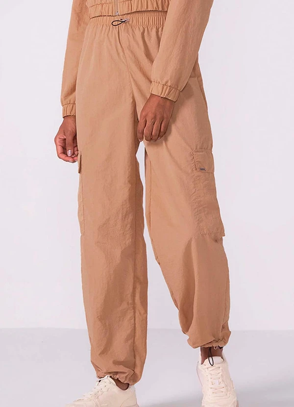 Marialícia - Calça Cargo Esportiva Impermeável Marrom