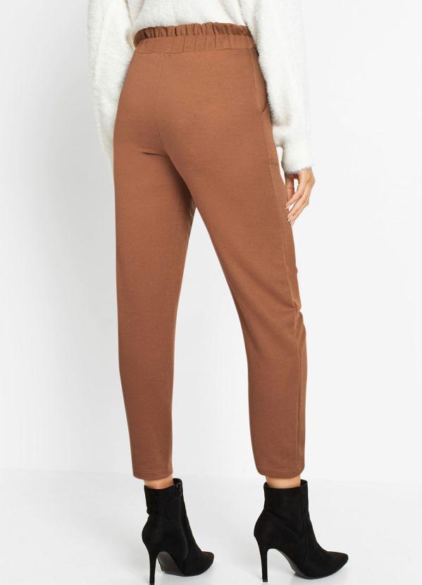 Outlet - Calça Clochard com Amarração Caramelo 2