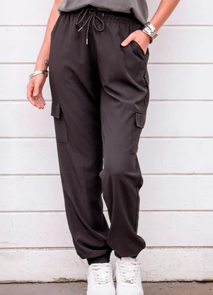 Hiatto Confecção - Calça Feminina Jogger Cargo Preto - HIATTO CONFECÇÃO