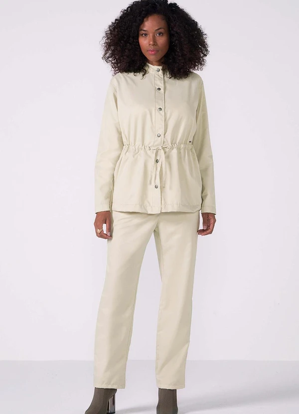 Marialícia - Calça Feminina Reta com Bolsos Bege 3