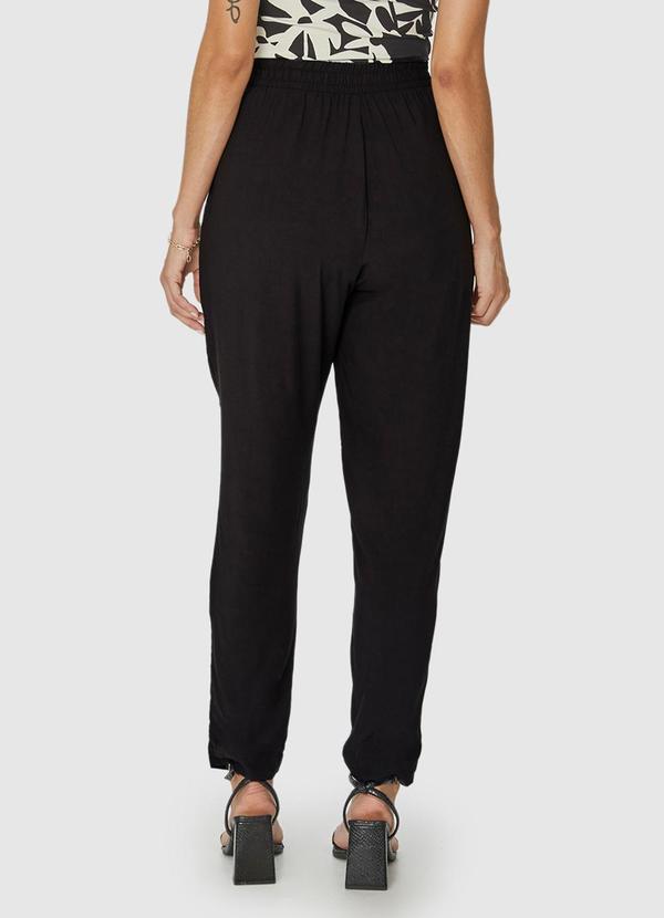 Malwee - Calça Jogger em Viscose Preto 2