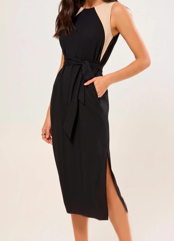 Naguchi - Vestido Midi com Bolsos Preto