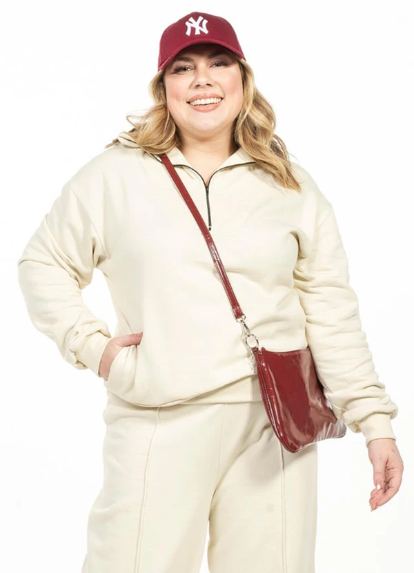 Cobertura - Blusão Gola Alta Plus Size Branco