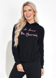 Casaco com Touca Preta