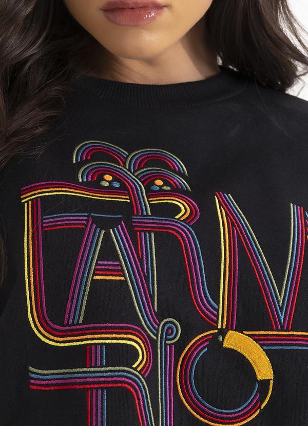 Farm - Moletom Bordado Logotuca Preto 7