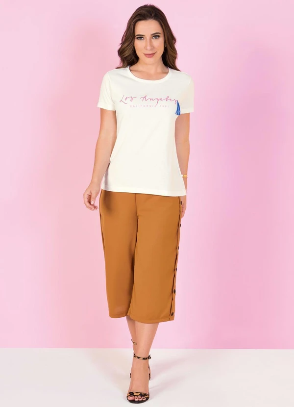 Moda Pop - Calça Pantacourt Caramelo com Botões Laterais 7