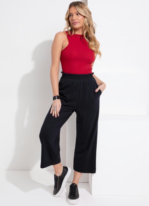 Quintess - Calça Pantacourt Preta com Bolsos 3