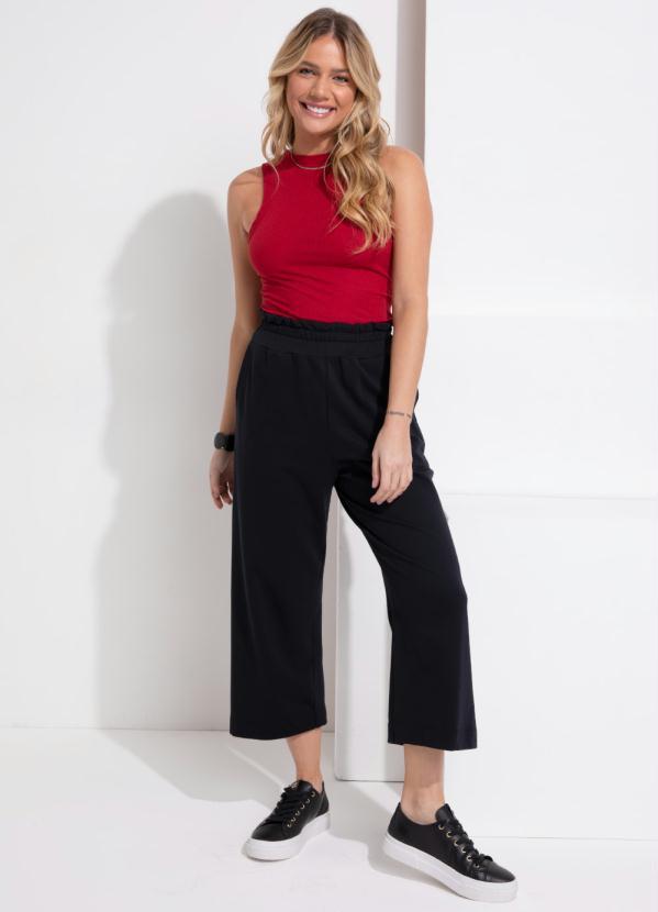 Quintess - Calça Pantacourt Preta com Bolsos 5