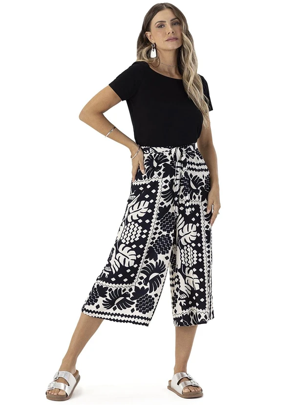 Infinita Cor - Calça Pantacourt Preto 2