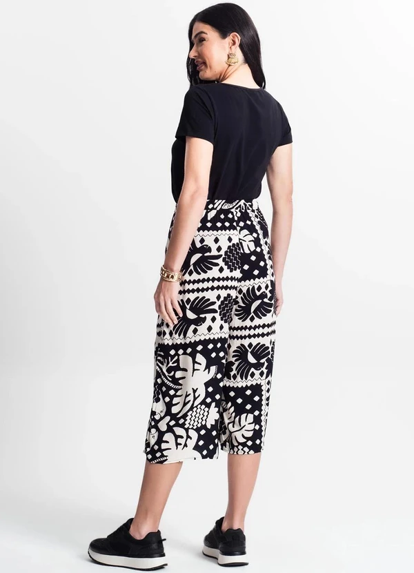 Infinita Cor - Calça Pantacourt Preto 7