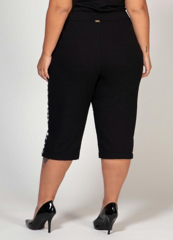 Quintess - Calça Preta com Bolsos 8