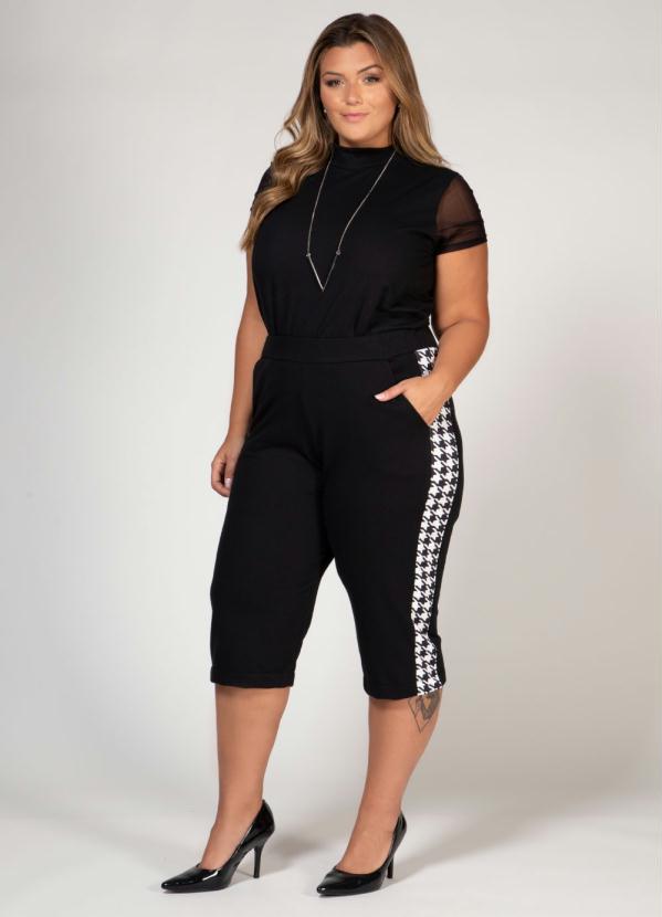 Quintess - Calça Preta com Bolsos 9