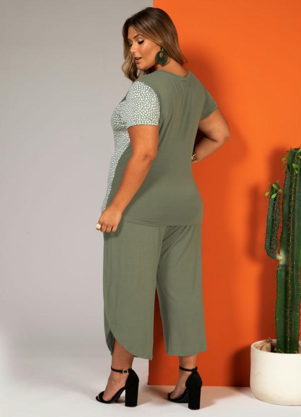 Quintess - Calça Saia Verde com Laterais Transpassadas 9