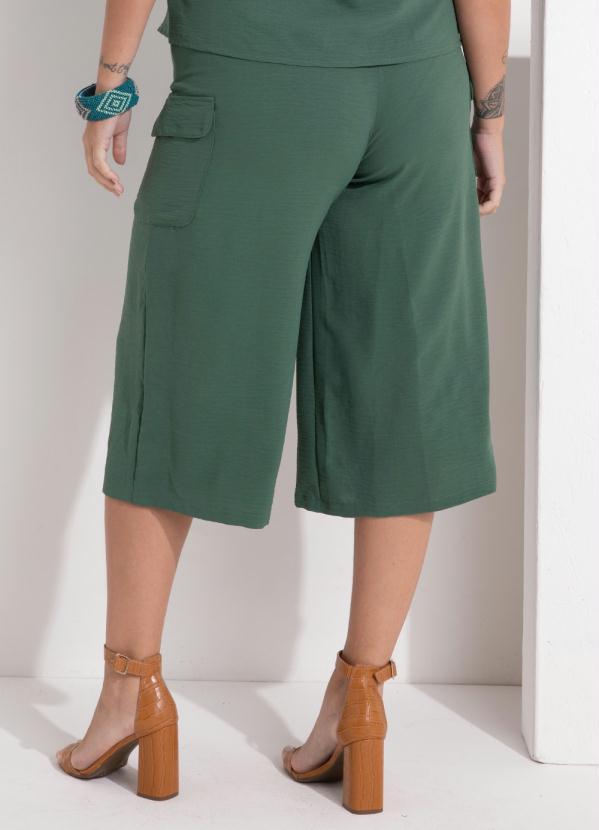 Outlet - Calça Verde com Bolso Cargo 3