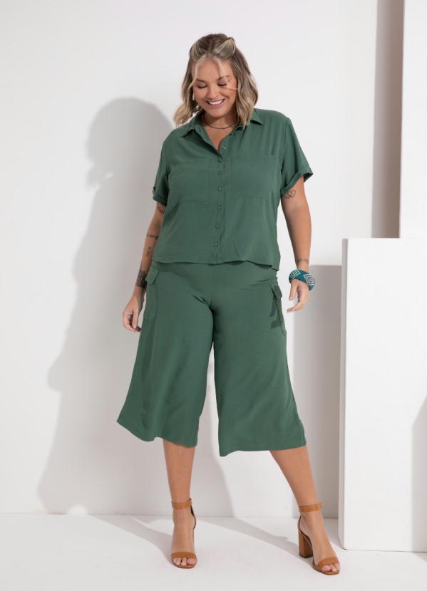 Outlet - Calça Verde com Bolso Cargo 2