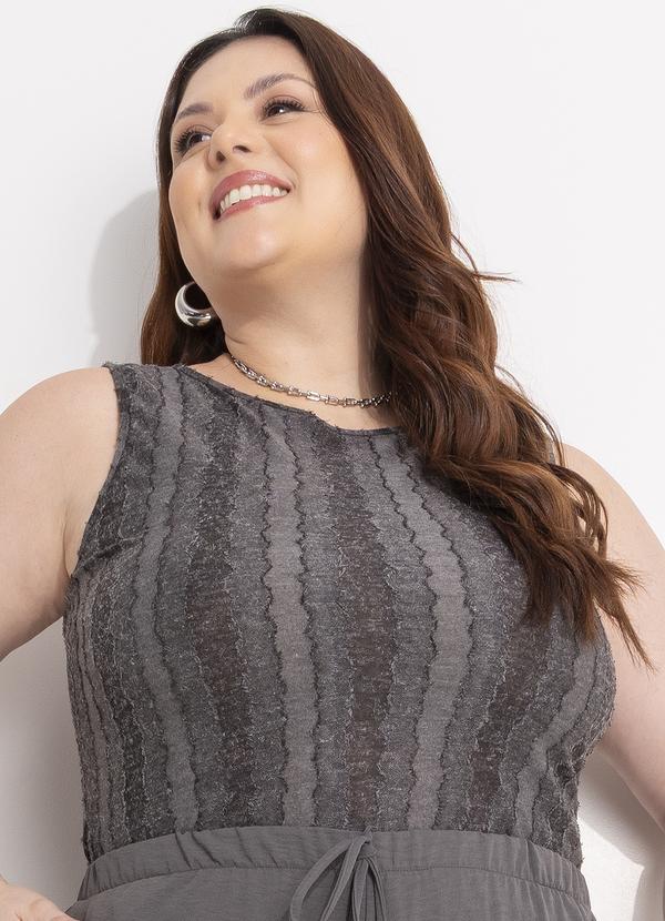 Quintess - Blusa Cinza Escuro em Malha Jacquard Texturizada