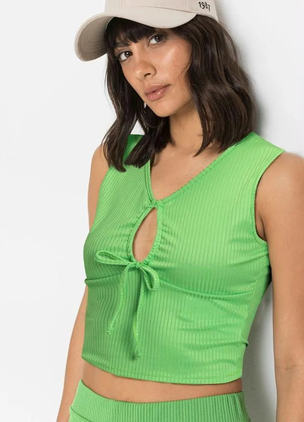 Outlet - Blusa com Recorte Vazado Verde