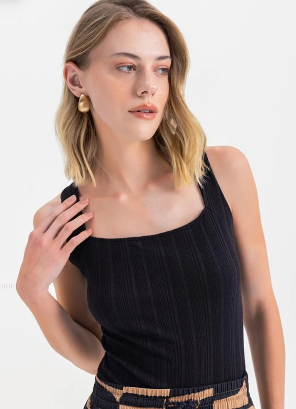 Essendi - Blusa Feminina Canelada Preto