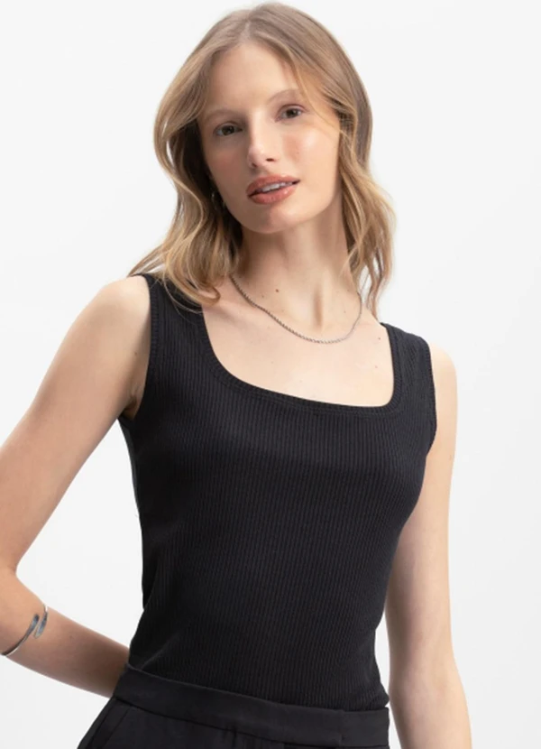 Essendi - Blusa Feminina Regata Canelada Preto