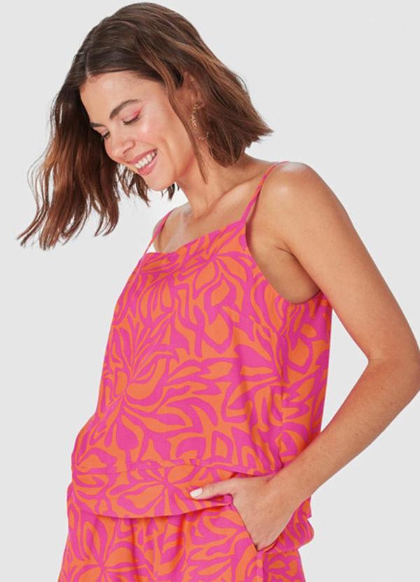 Malwee - Blusa Floral em Viscose Rosa