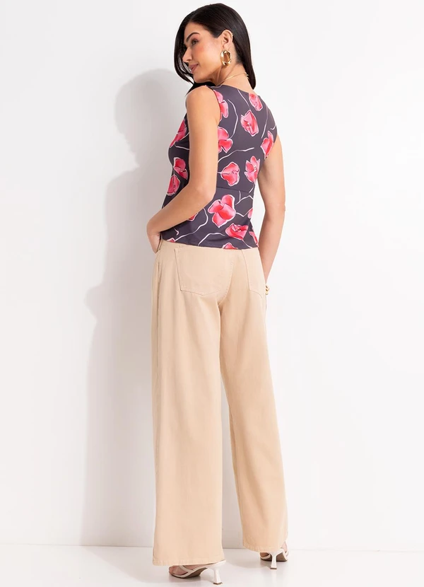 Quintess - Blusa Floral Marrom em Malha Fria com Nó no Busto e Decote V 4