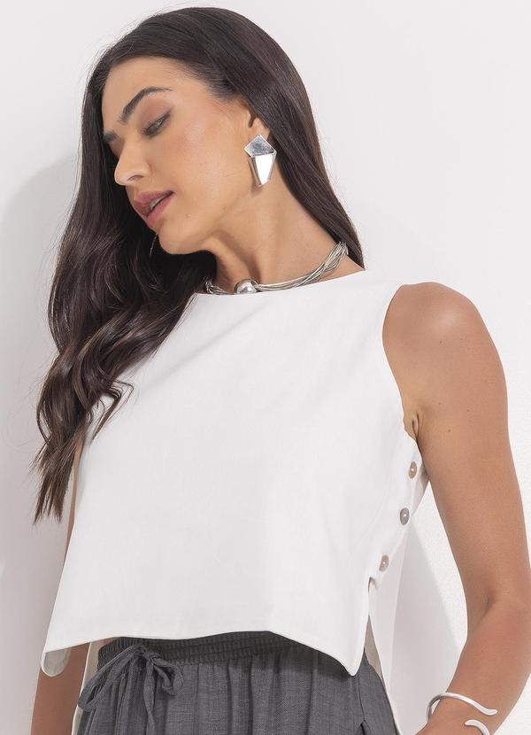 Svela - Blusa Regata Off White em Viscolinho