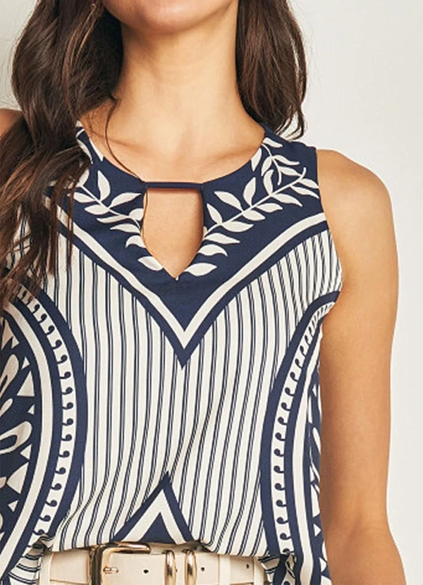 Doce Trama - Blusa sem Manga em Sarja e Malha Viscose Azul 5