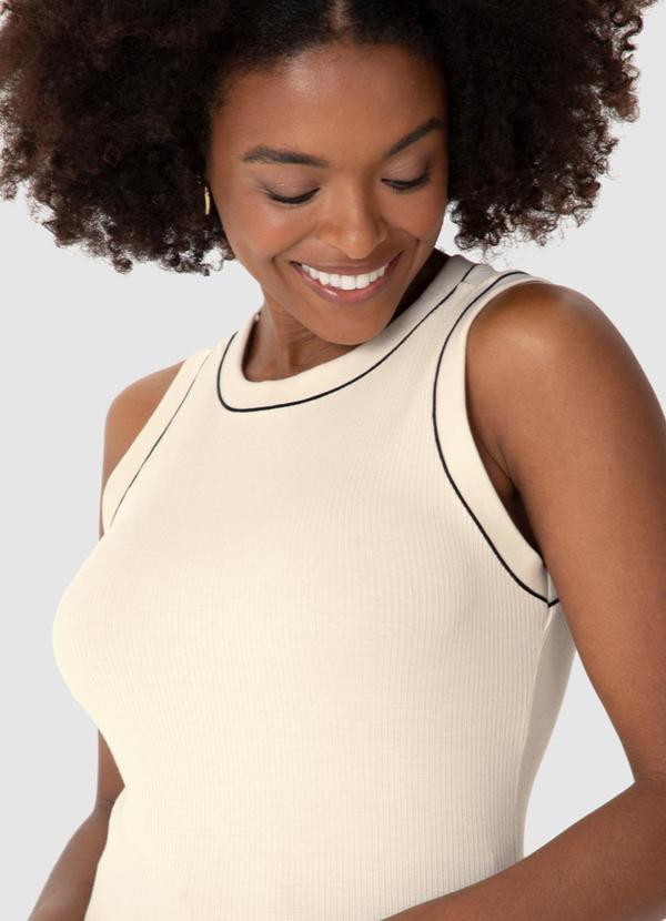 Malwee - Blusa Tradicional Canelada Bege 3