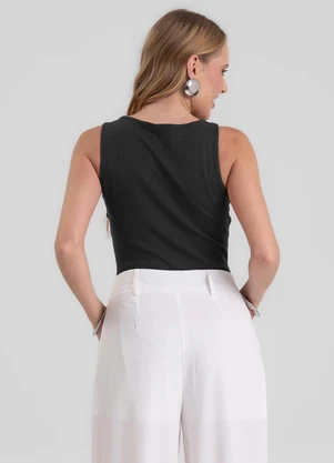 Dianna - Body Feminino com Aviamento no Decote Preto - DIANNA