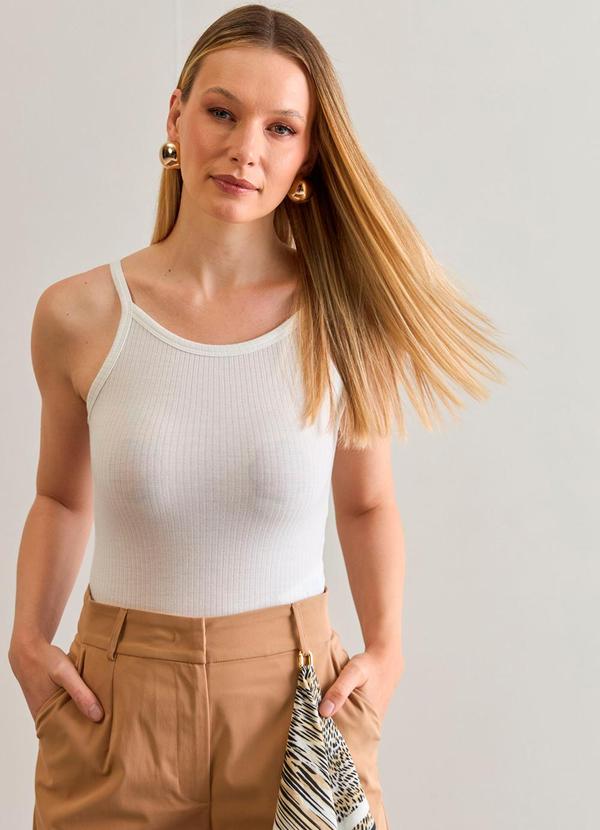 Carlota Costa - Regata Básica Branco 3