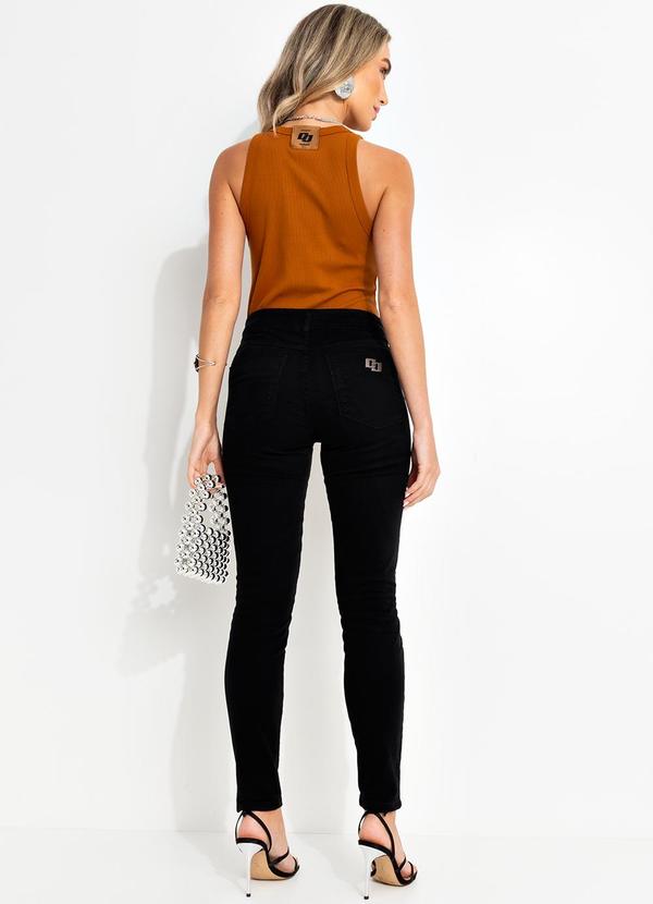 Colcci - Regata Canelada Marrom 4