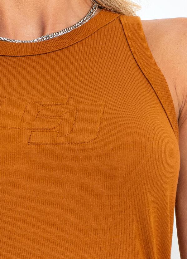 Colcci - Regata Canelada Marrom 7