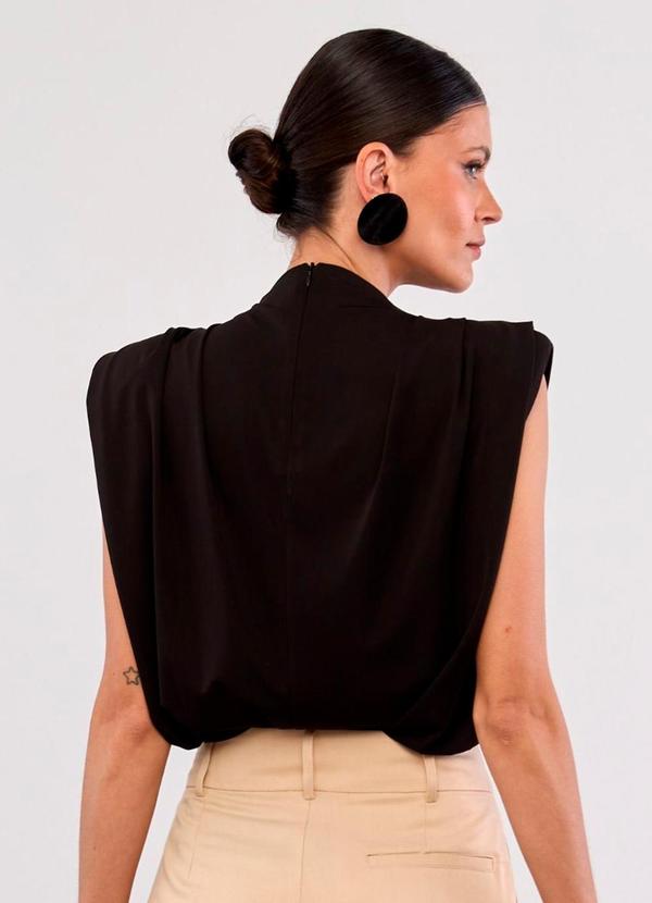 Carlota Costa - Regata com Ombreira Preto 2