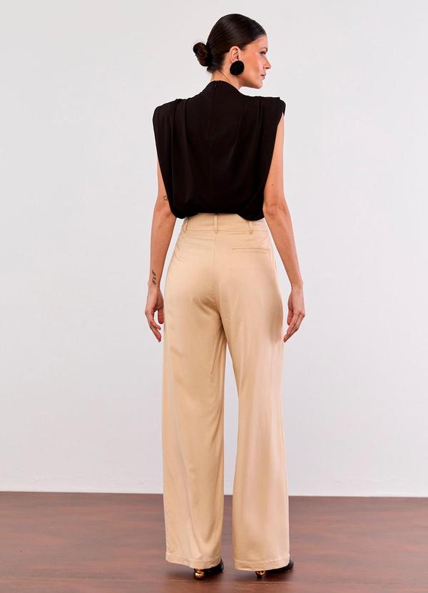 Carlota Costa - Regata com Ombreira Preto 4