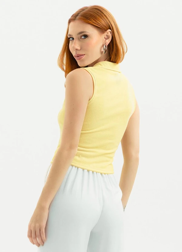 Cativa - Regata em Tecido Texturizado Amarelo Claro 2