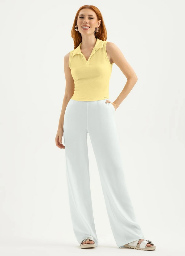 Cativa - Regata em Tecido Texturizado Amarelo Claro 3