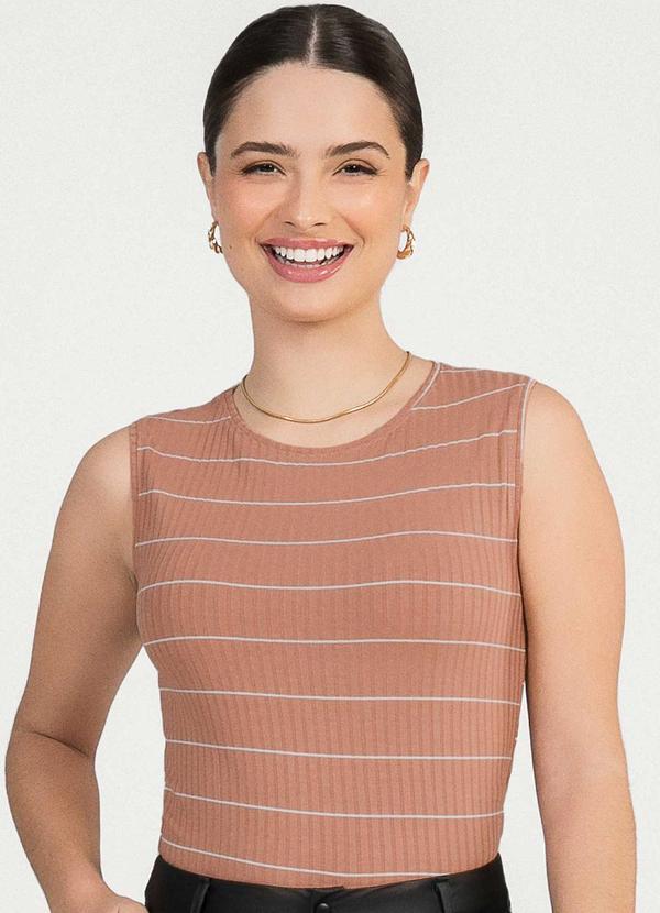 Cativa - Regata Feminina Canelada Estampada Marrom Claro