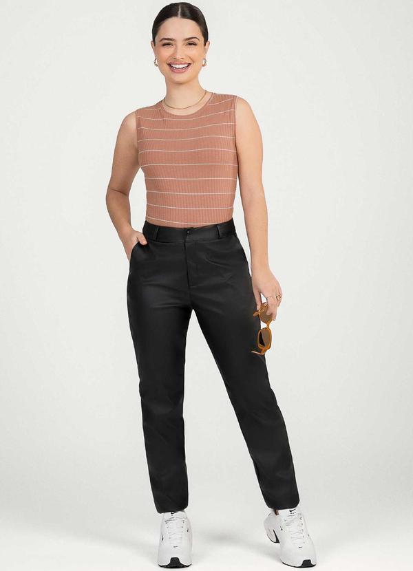 Cativa - Regata Feminina Canelada Estampada Marrom Claro 2