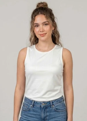 Infinita Cor - Regata Feminina com Friso nas Cavadas Bege - INFINITA COR