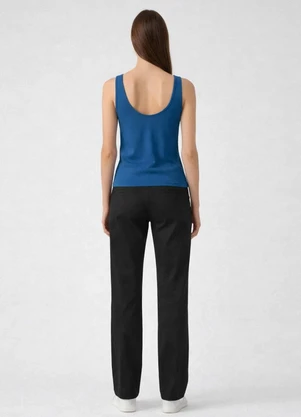 Infinita Cor - Regata Feminina Decote nas Costas Azul - INFINITA COR