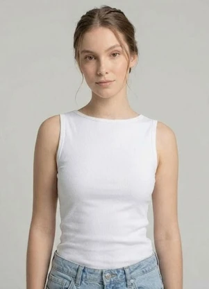 Infinita Cor - Regata Feminina Decote nas Costas Branco - INFINITA COR