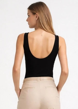 Infinita Cor - Regata Feminina Decote nas Costas Preto - INFINITA COR