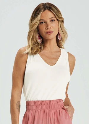 Marialícia - Regata Feminina Decote V Bege - MARIALÍCIA