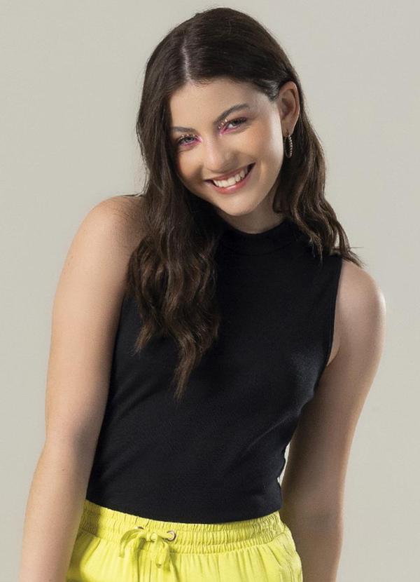 Bjoe - Regata Feminina em Canelado com Gola Alta Preto