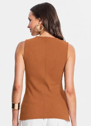 Infinita Cor - Regata Feminina em Viscose Creponada Marrom - INFINITA COR
