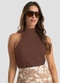 Dianna - Regata Gola Alta Feminina em Visco Tricot Marrom - variação: Marrom