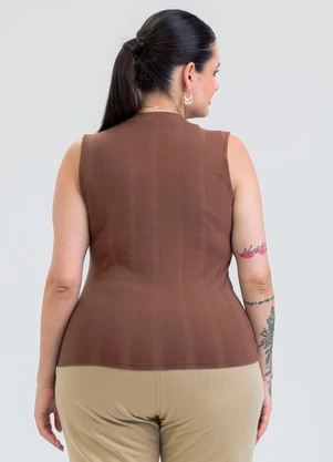 Cativa - Regata Plus Size em Canelado Marrom - CATIVA