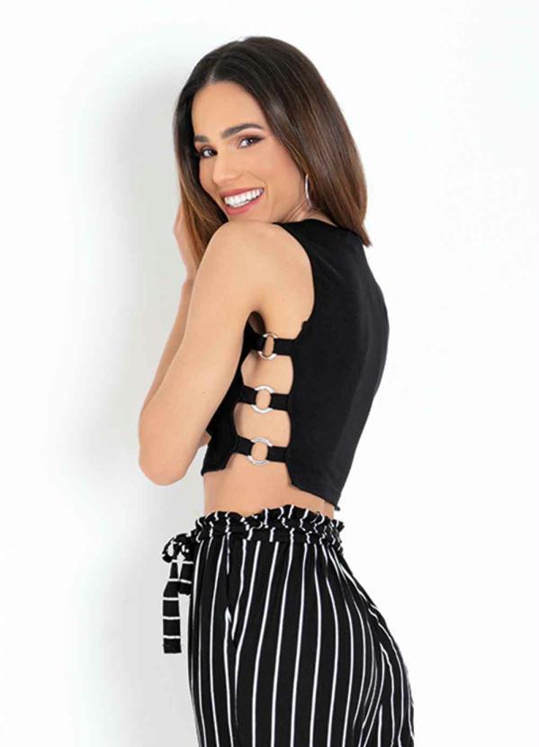 Queima Estoque - Regata Preta com Argolas Laterais 3